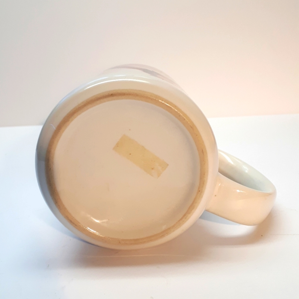 Retro Wolverine Mug - Picture 2 of 2